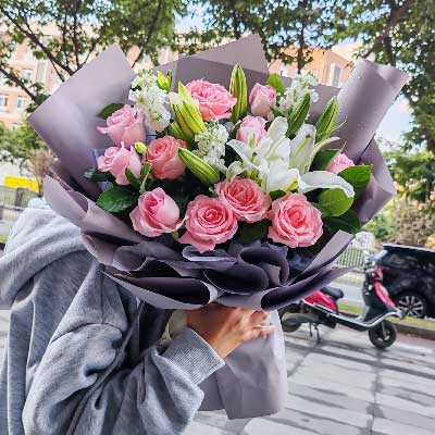 宿迁11朵戴安娜粉玫瑰百合，与你一起追逐梦想